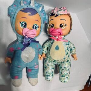 Cry Babies Baby Dolls Lot Tiny Cuddles Dinosaur costumes Mia & Tina